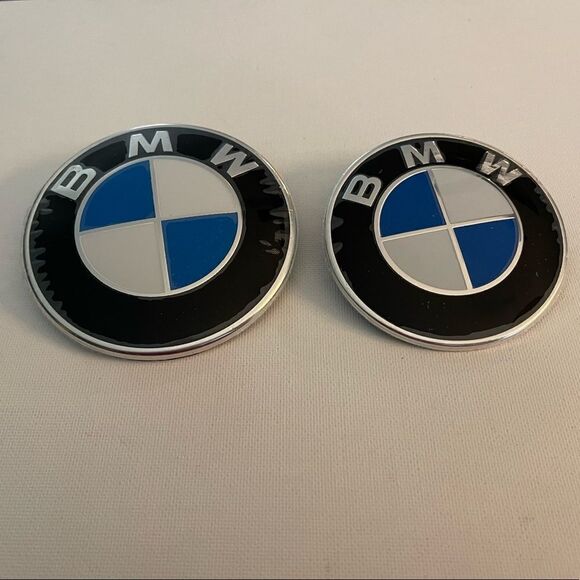 BMW logo Emblems for Hood & Trunk set of 2 Blue & Silver NWT - Picture 5 of 9